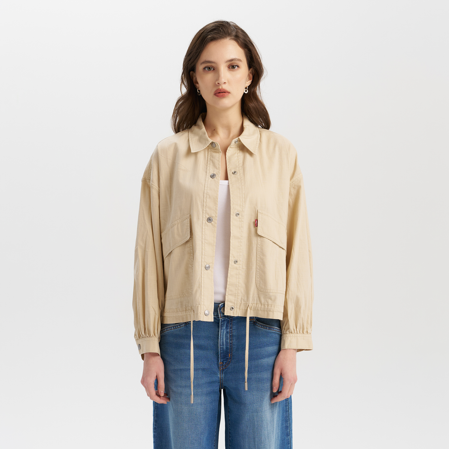 Levi’s® 雙口袋收腰綁帶舒適外套 | 女裝