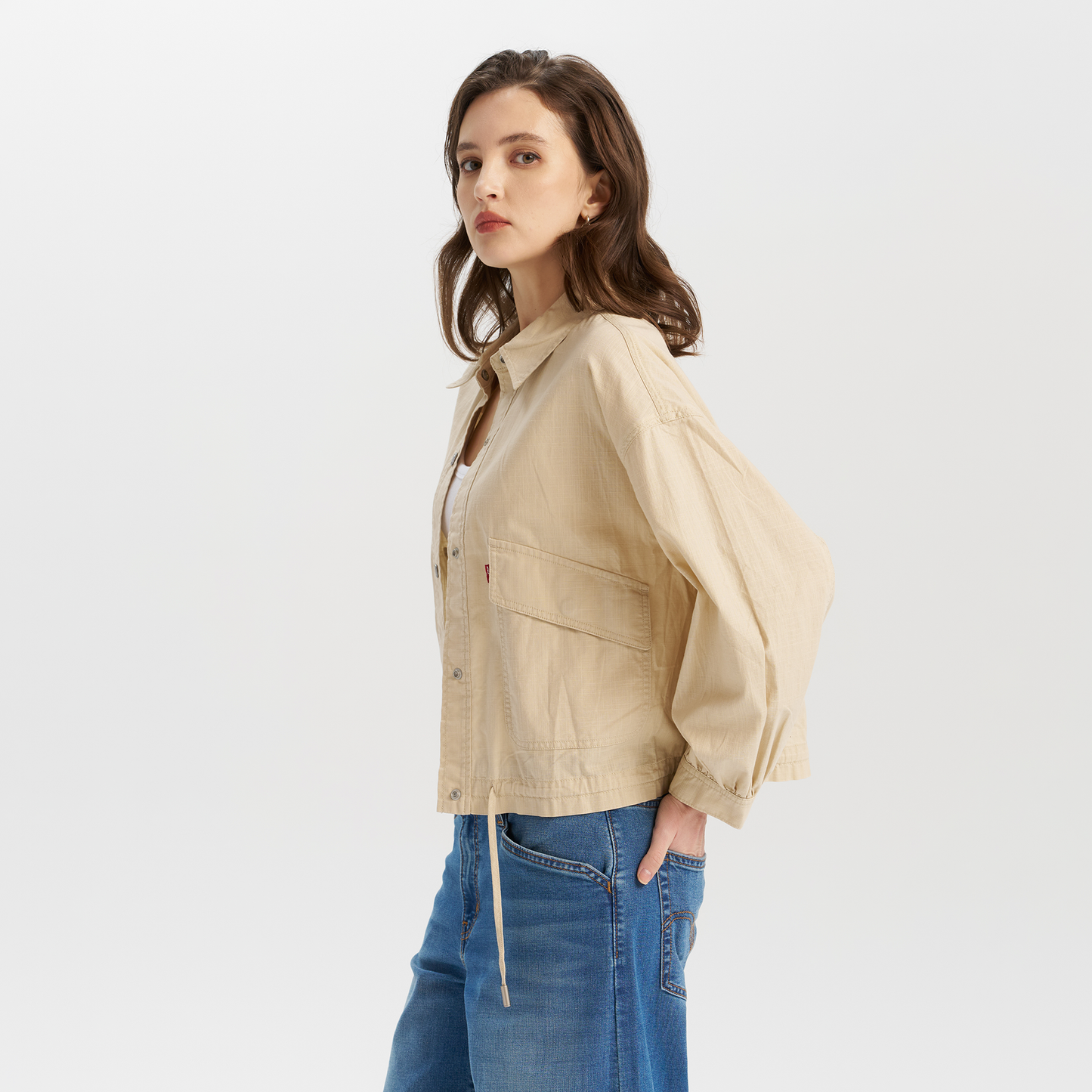 Levi’s® 雙口袋收腰綁帶舒適外套 | 女裝