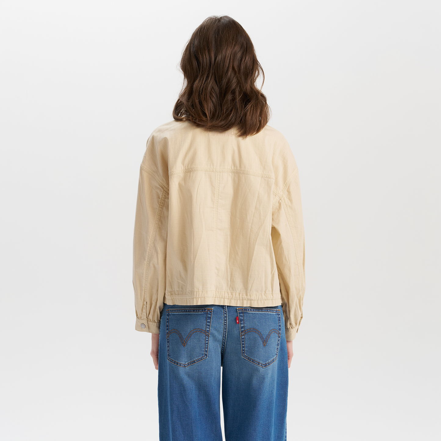 Levi’s® 雙口袋收腰綁帶舒適外套 | 女裝
