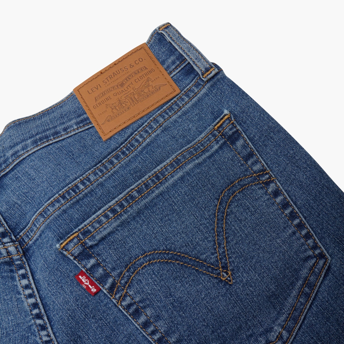 Levi's® Women's Mid-Rise Boyfriend Jeans