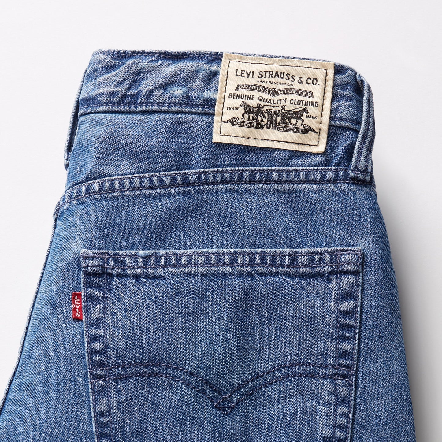 Levi’s® WellThread® 寬鬆老爹牛仔褲| 女裝