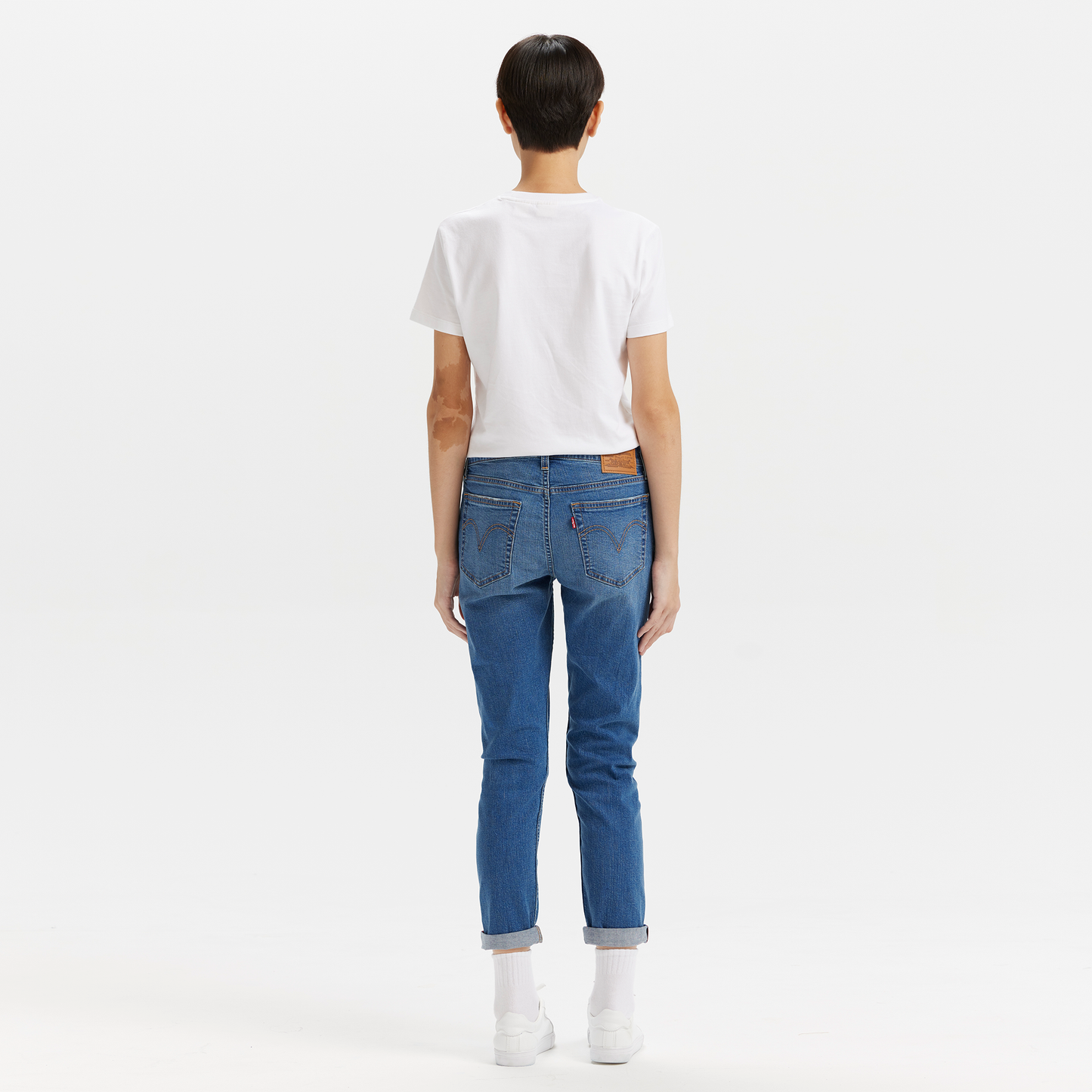 Levi’s® Boyfriend中腰錐形牛仔褲 | 女款