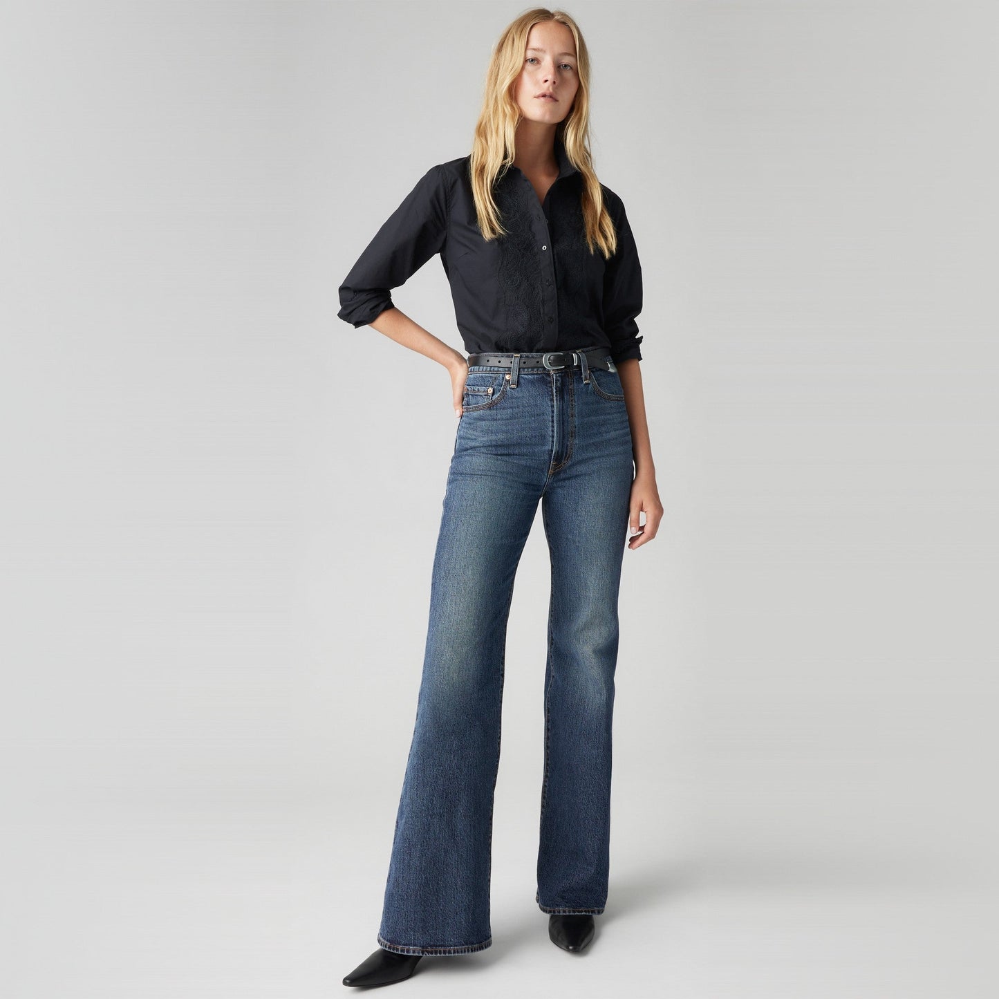 Levi's® 女士肋骨喇叭牛仔褲