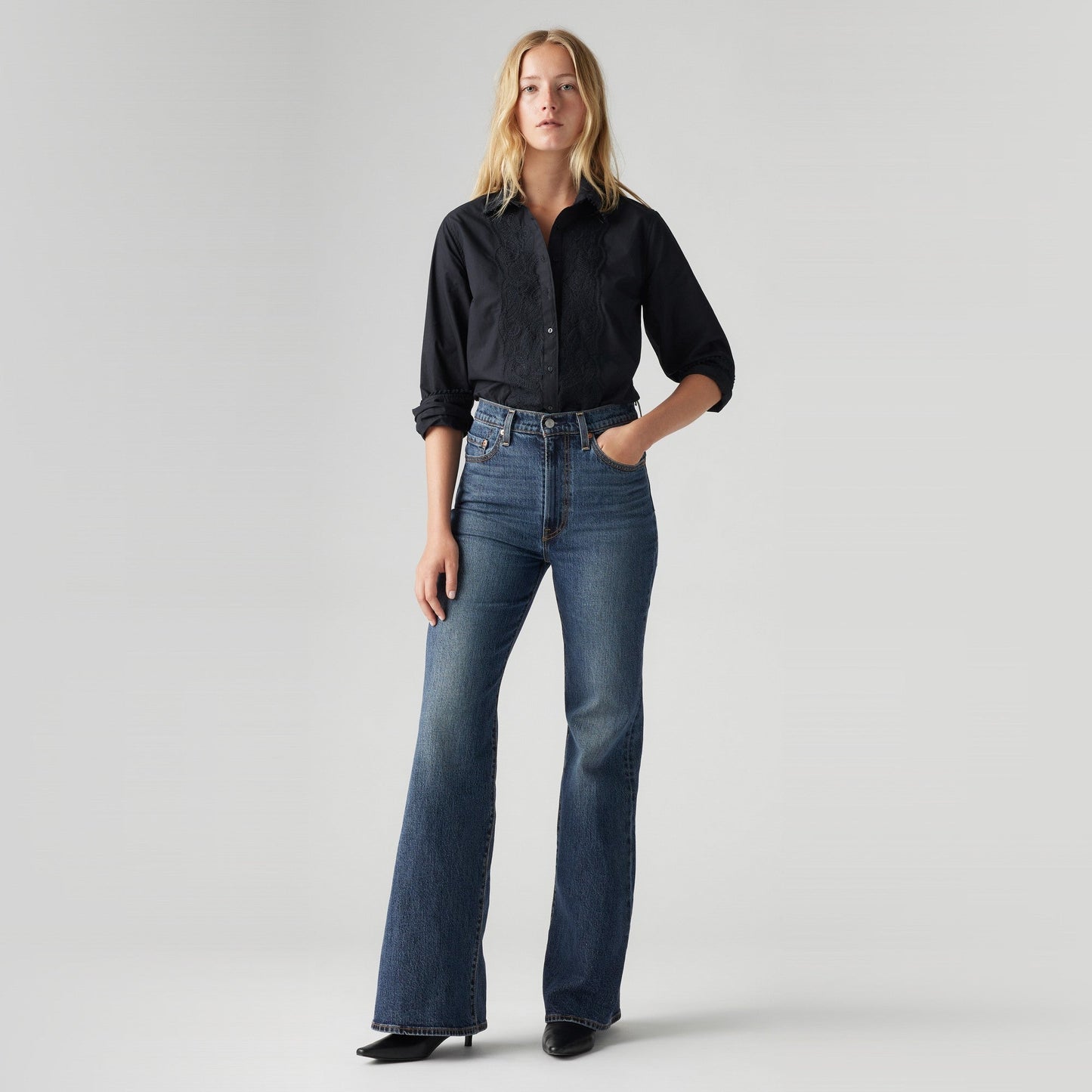 Levi's® 女士肋骨喇叭牛仔褲