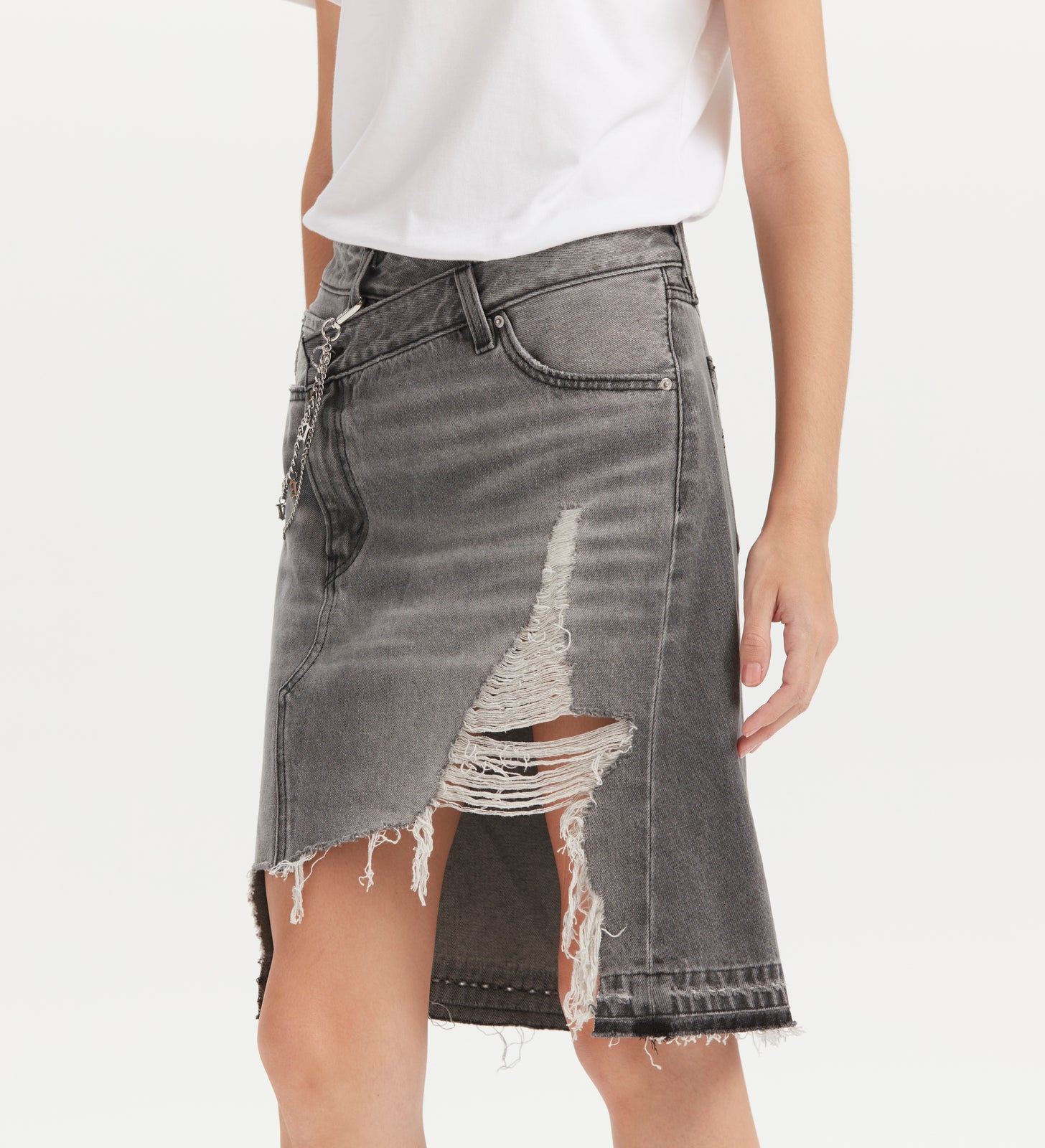 levi's® women's rock & roll distressed denim skirt 002Y9000024- Black – Levi's Hong Kong