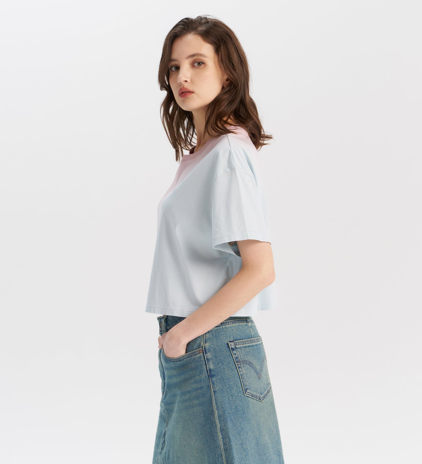 levi’s®  圓領漸層刺繡logo 短袖tee| 女裝 002YS0001XXS- Multi – Levi's 香港