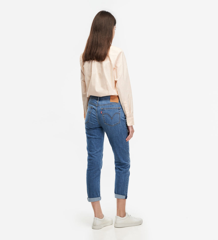 levi's® women's mid-rise boyfriend jeans 1988702522327 Chase The Sun Cool – Levi's Hong Kong
