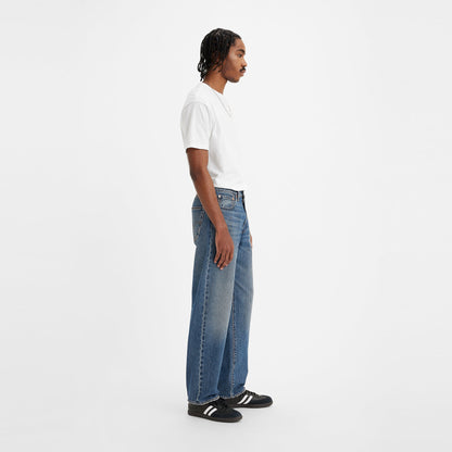 Levi's® 568 LOOSE STRAIGHT AISLE SEAT
