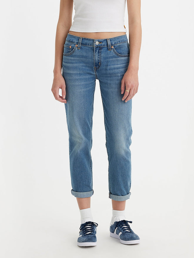 levi's® women's mid-rise boyfriend jeans 1988703022427 Medium Indigo Worn In  – Levi's Hong Kong