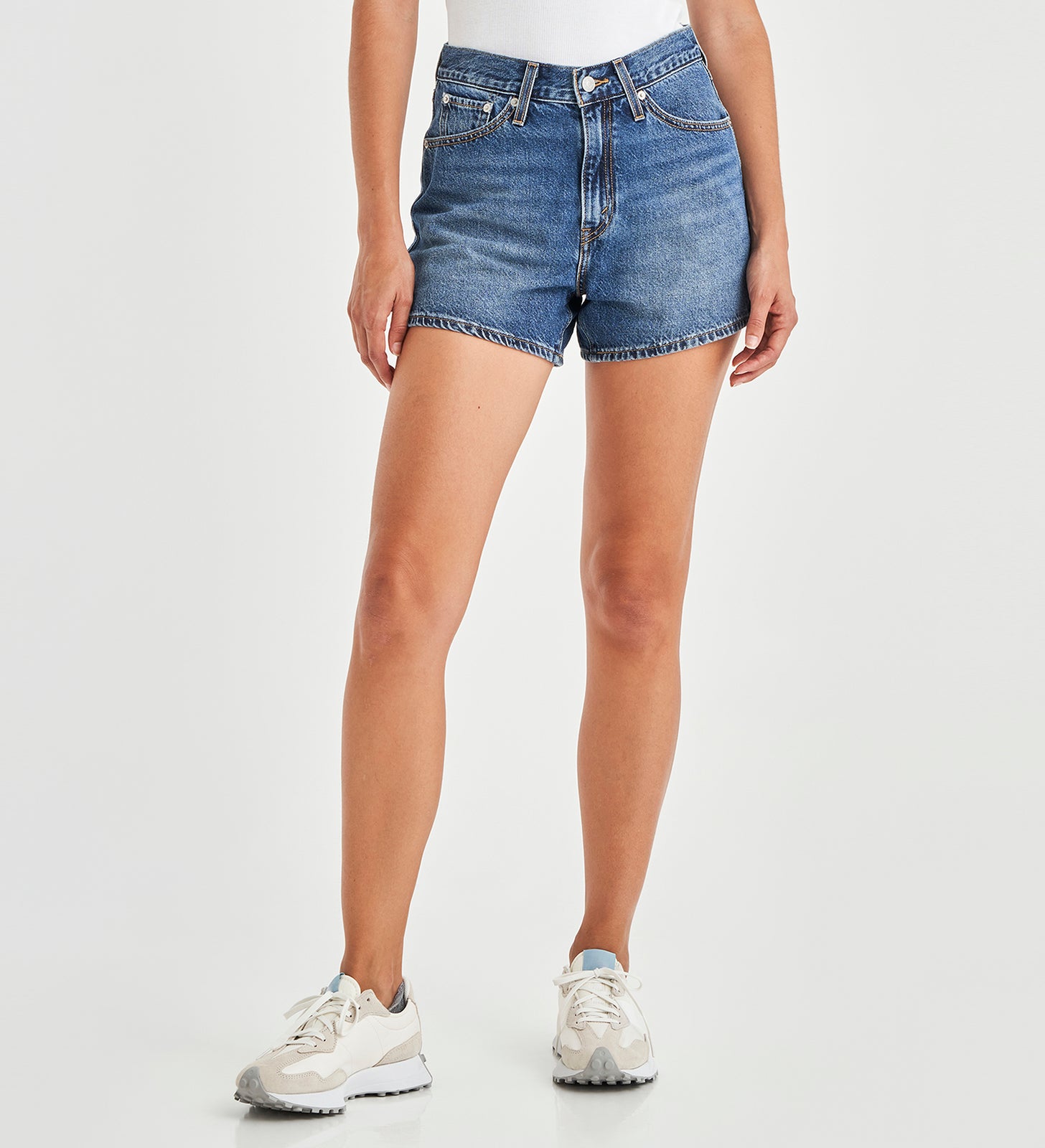 levi’s® women's 80s mom shorts A4695000324- Medium Indigo Worn In – Levi's Hong Kong