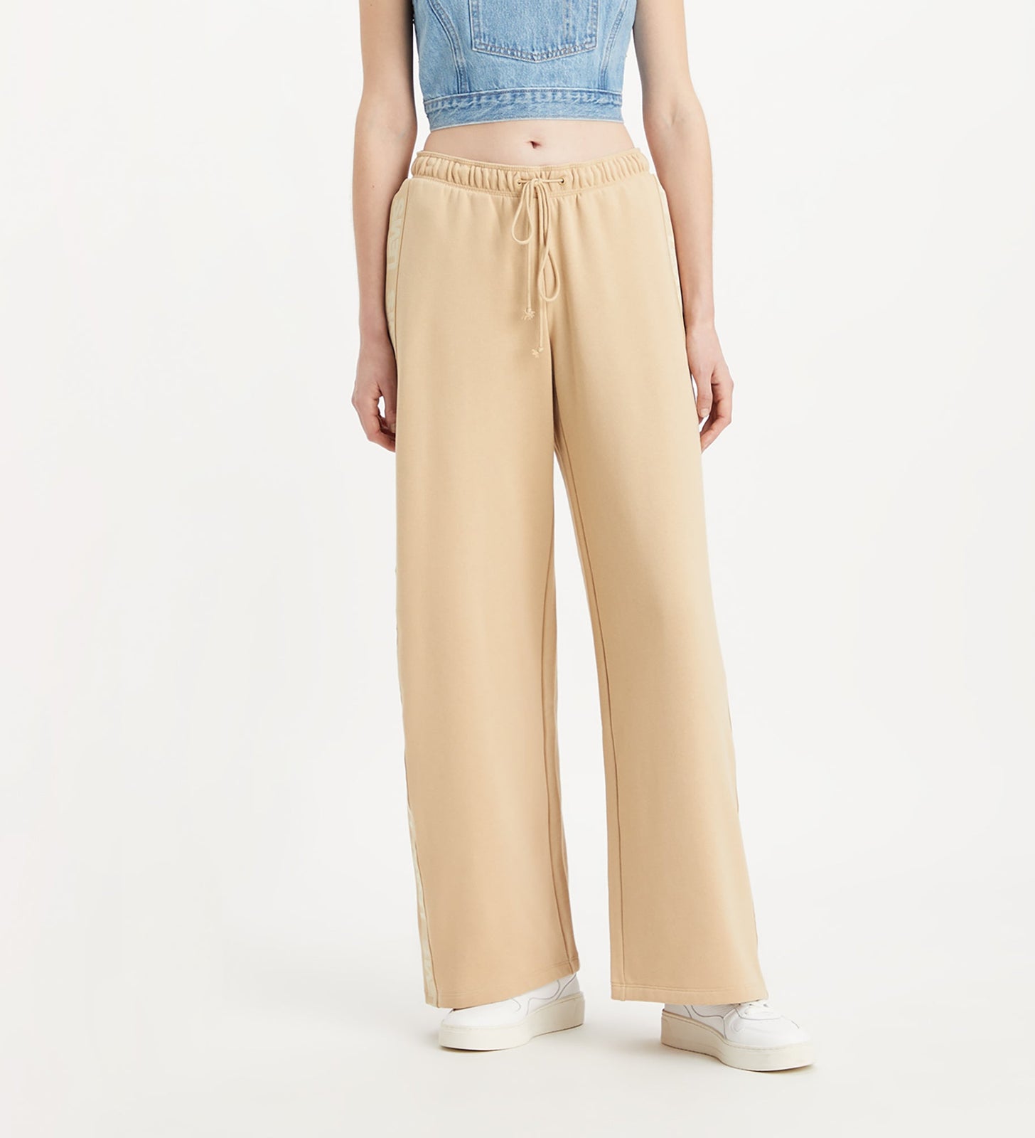 levi's® 寬鬆運動褲 | 女裝 A60760002S- Pant Minimal Sport Logo Taping Warm Sand - Neutral – Levi's 香港