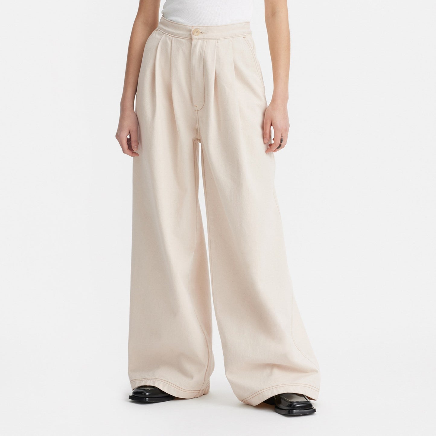 Levi’s® 日本布料牛仔褶皺長褲| 女裝