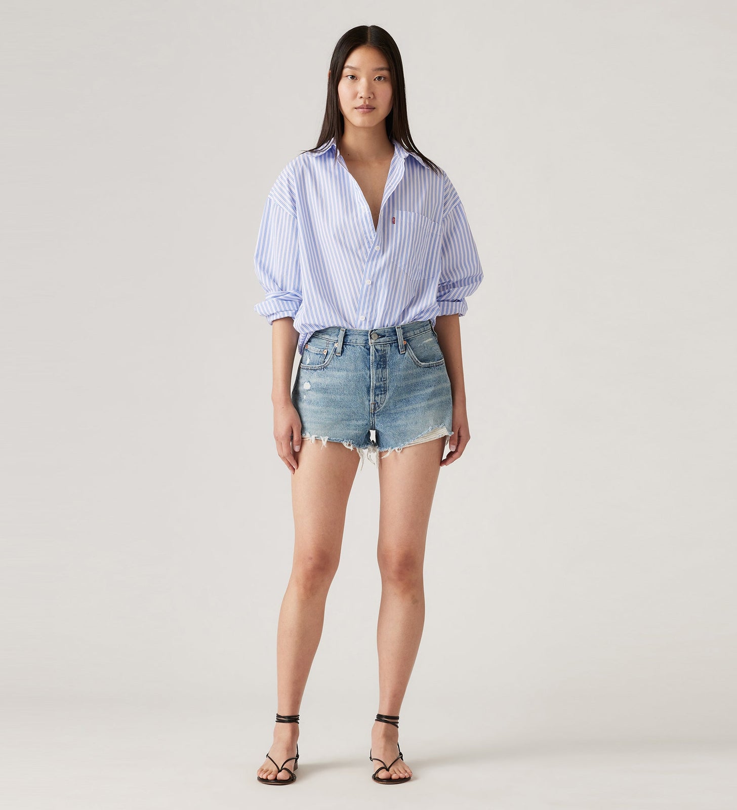 levi's® 女士 501® 原創高腰牛仔短褲 56327039023- Vague Finish – Levi's 香港