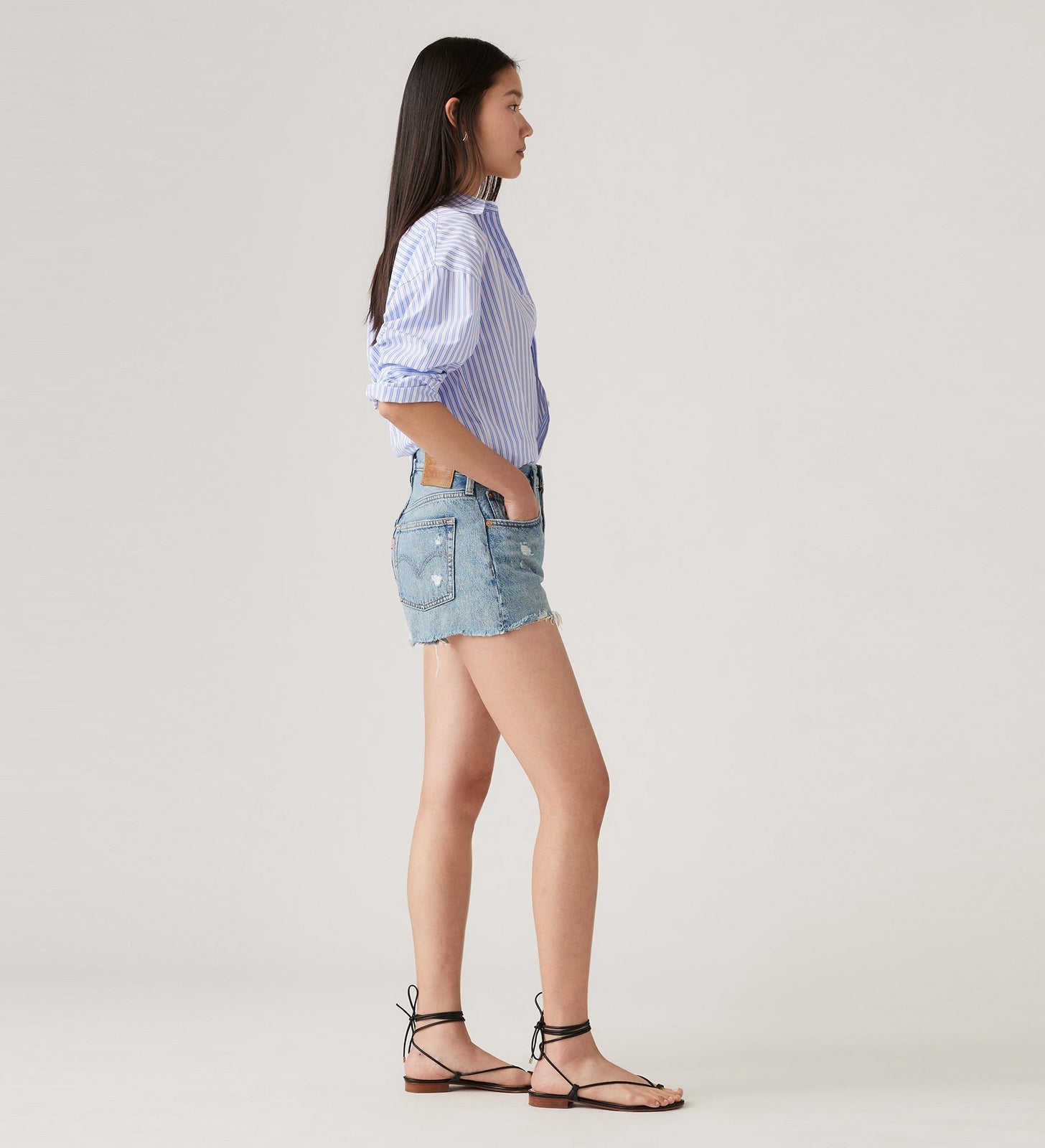 levi's® 女士 501® 原創高腰牛仔短褲 56327039023- Vague Finish – Levi's 香港