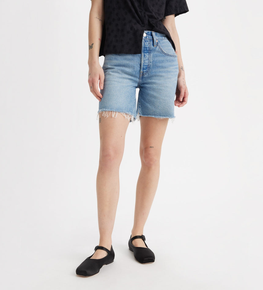 levi's® women's 501® mid-thigh shorts A9296000124- Light Indigo - Worn In – Levi's Hong Kong