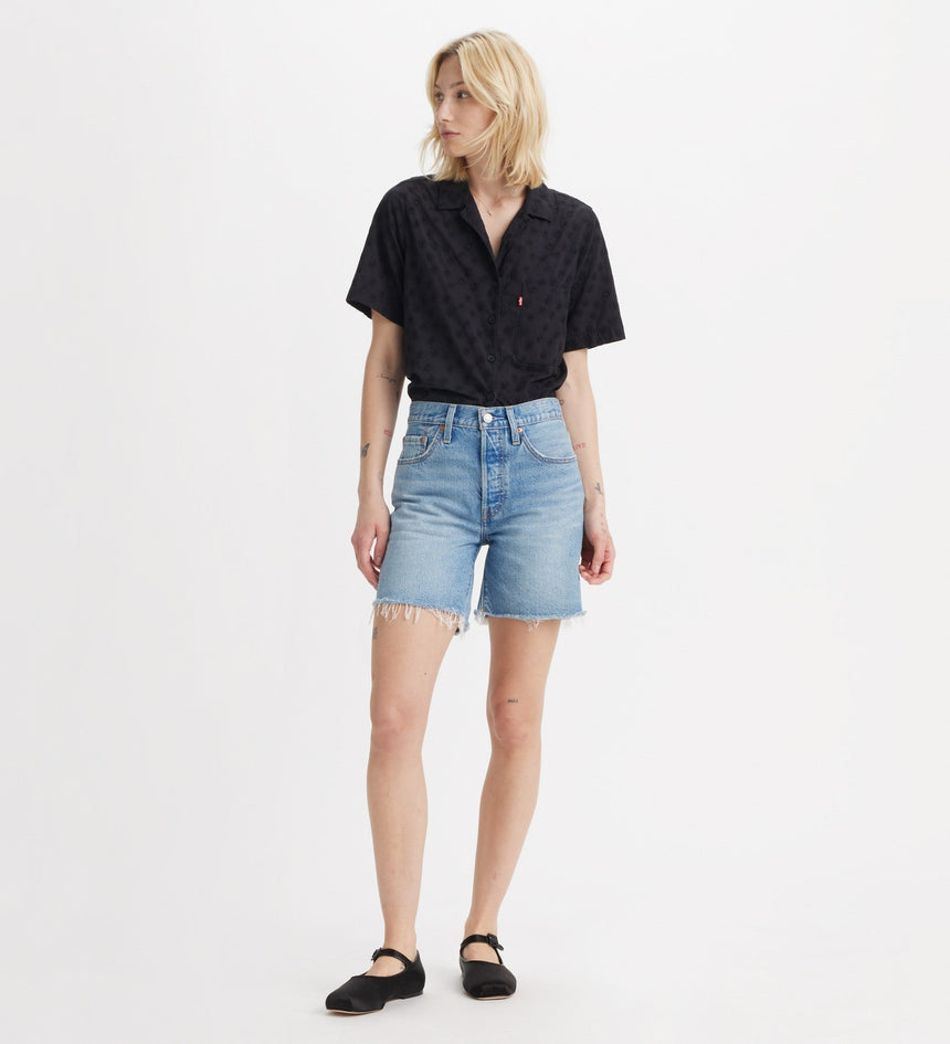 levi's® women's 501® mid-thigh shorts A9296000124- Light Indigo - Worn In – Levi's Hong Kong