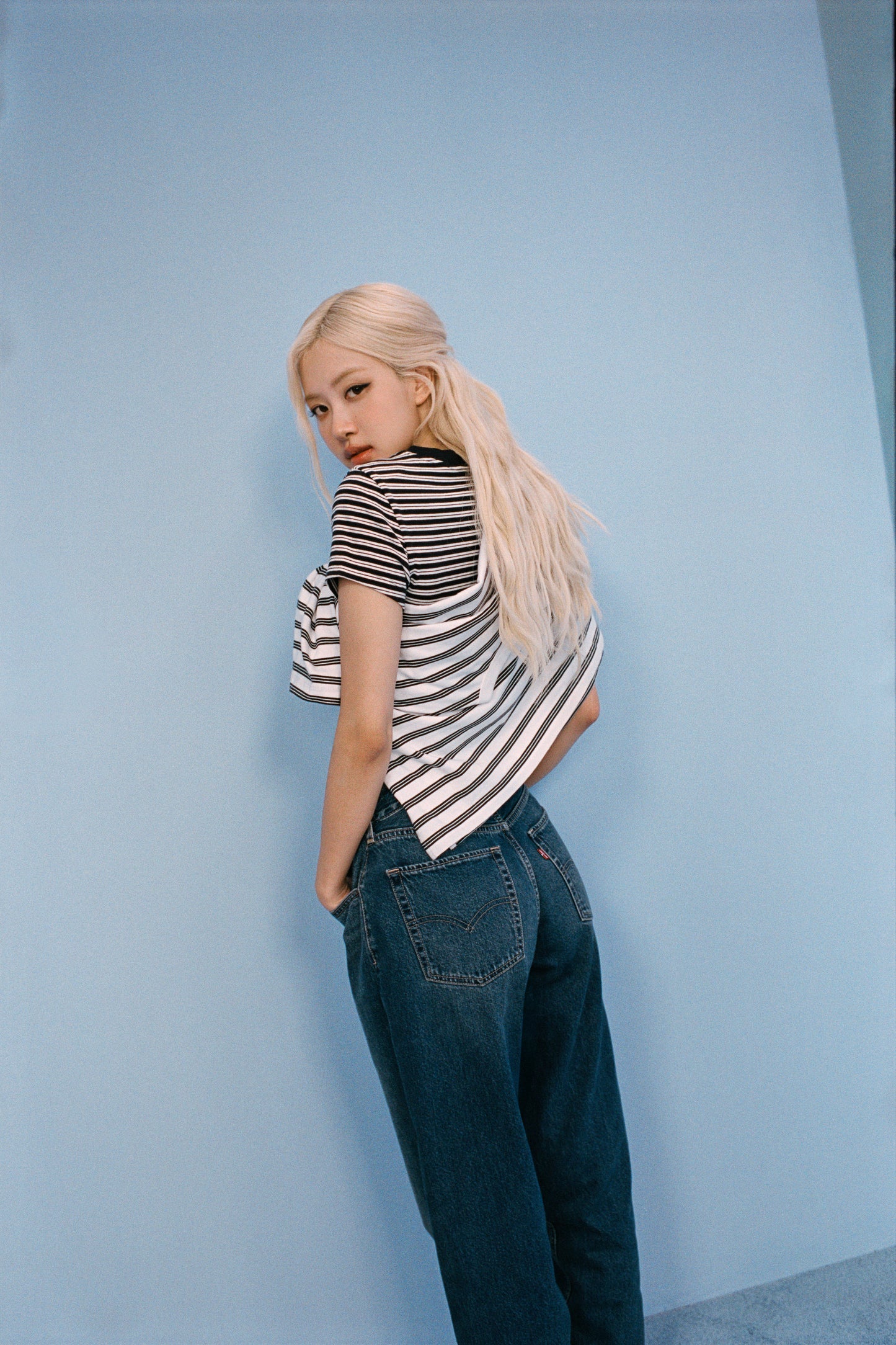 ROSÉ's Style Levi's® Women's Loose Taper Jeans