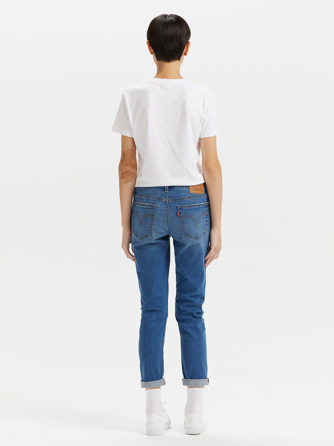 levi’s® women's boyfriend mid-rise tapered jeans 1988703882427 Indigo  – Levi's Hong Kong