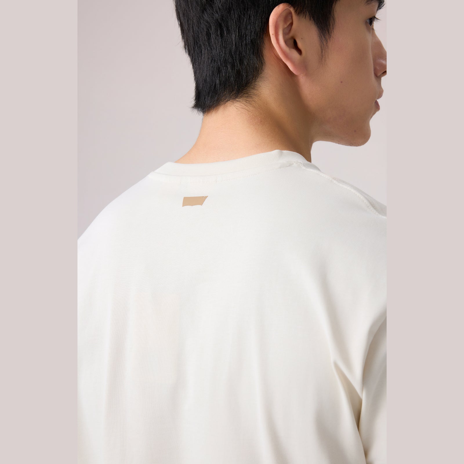 levi's® chest logo relax fit tee 006Q00000M- White – Levi's Hong Kong