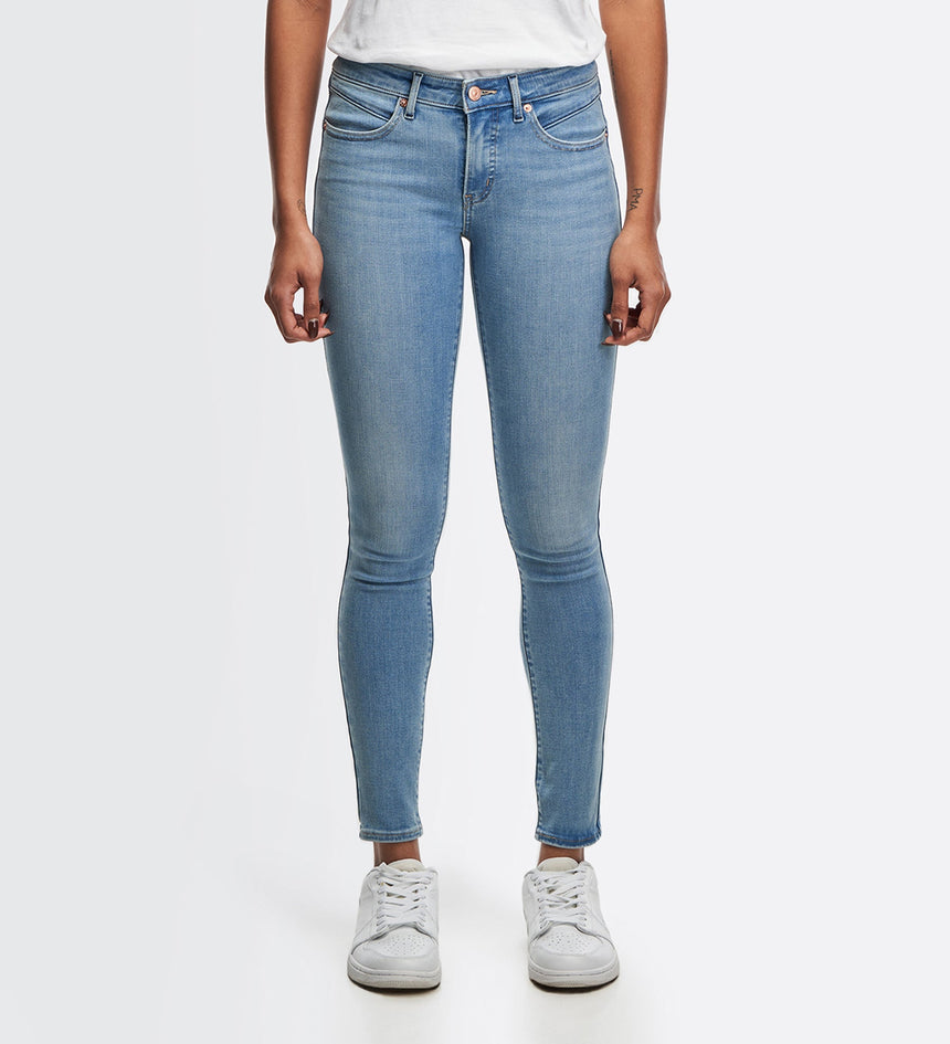 levi's® revel™ 塑型 緊身窄腳牛仔褲 | 女裝 3626600372426 Run The Numbers – Levi's 香港