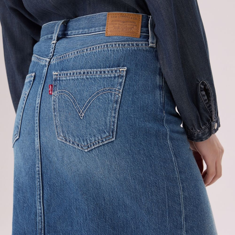  levi's® performance cool 涼感直筒牛仔裙 | 女裝 006RC000124- Indigo – Levi's 香港
