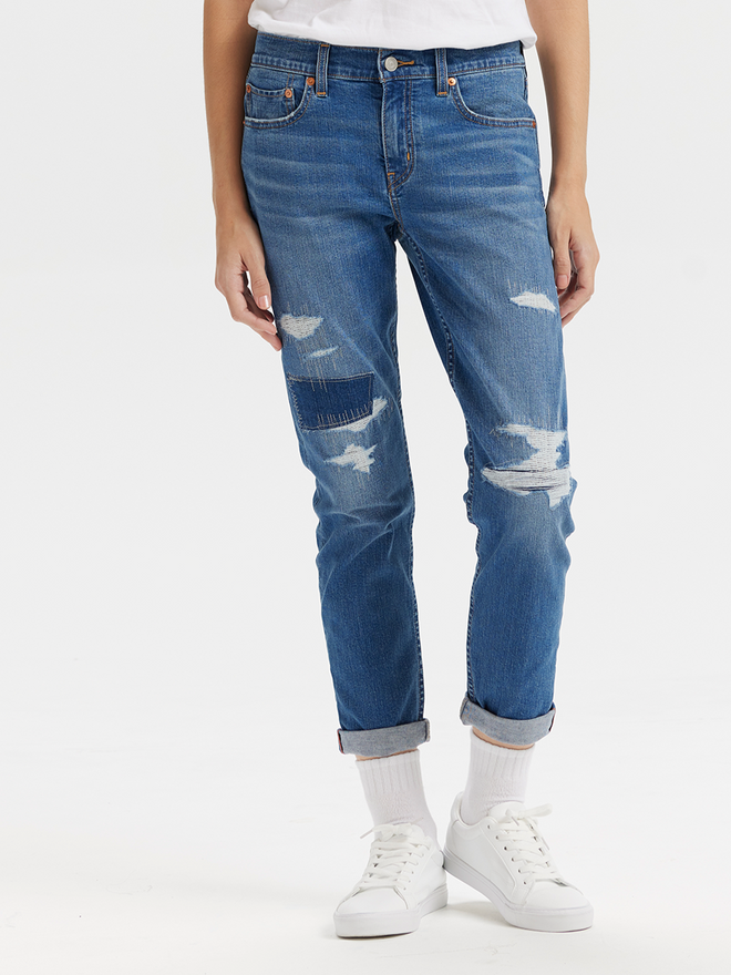 levi’s® women's boyfriend mid-rise tapered jeans 1988703882427 Indigo  – Levi's Hong Kong