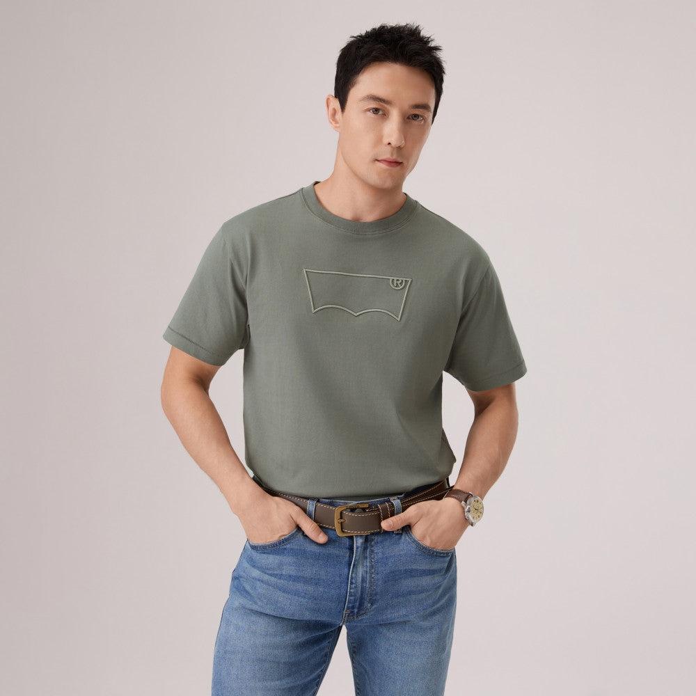 Levi's® Short Sleeve Embroidered Batwing Regular Tee