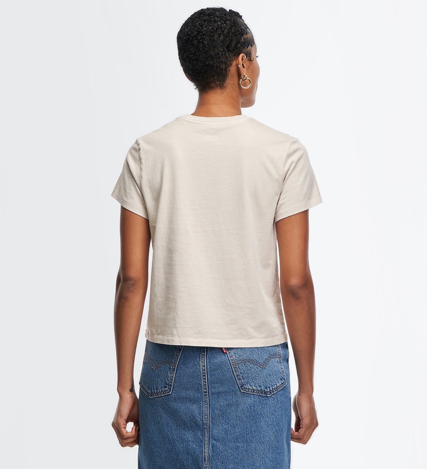 levi's® wellthread® 永續時裝系列經典版型 t-shirt | 女裝 A22540001XS- Chamomile Seed – Levi's 香港