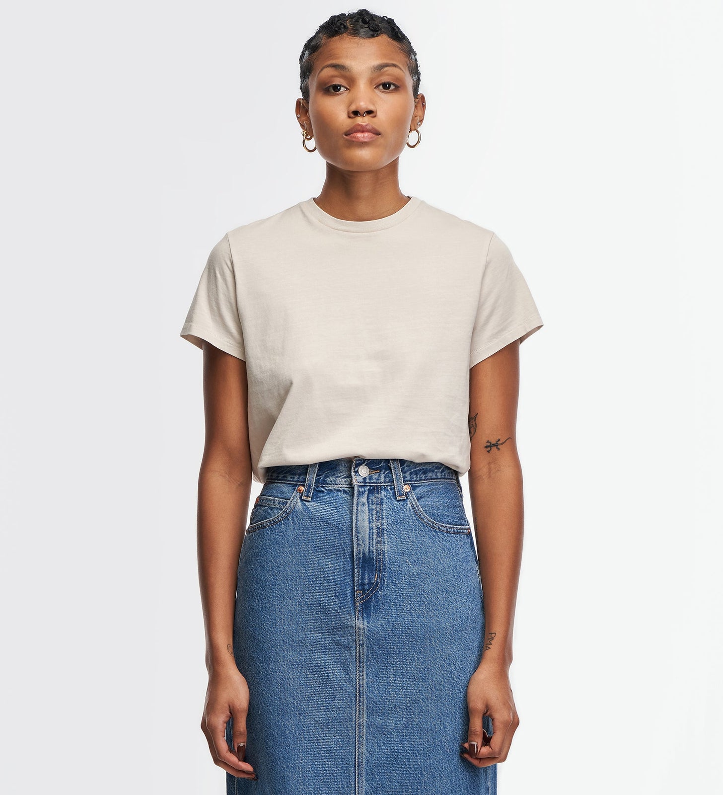 levi's® wellthread® 永續時裝系列經典版型 t-shirt | 女裝 A22540001XS- Chamomile Seed – Levi's 香港
