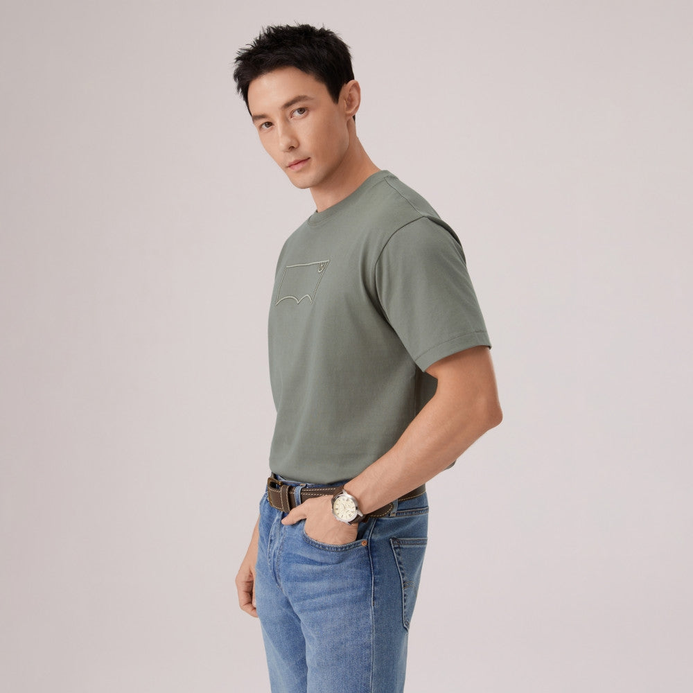 Levi's® Short Sleeve Embroidered Batwing Regular Tee