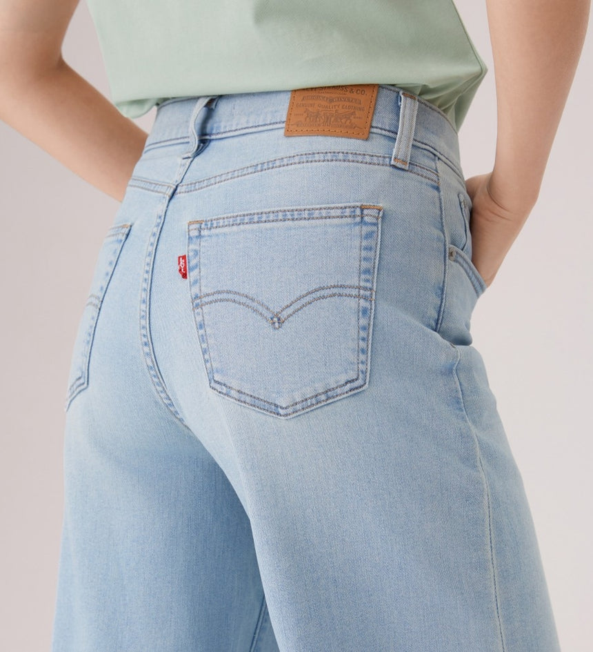  levi's® 728™ 高腰超寬腿牛仔褲 | 女裝 0039B00262430 Light Wash – Levi's 香港