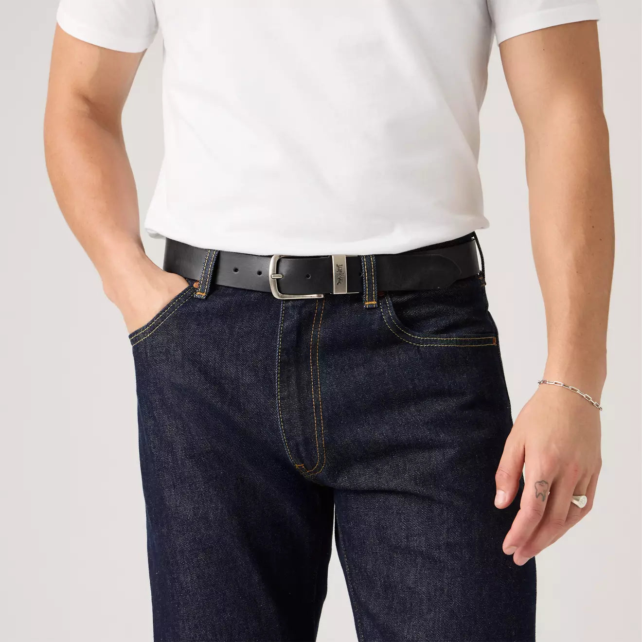 levi's® men's reversible belt 004BV000090- Black – Levi's Hong Kong