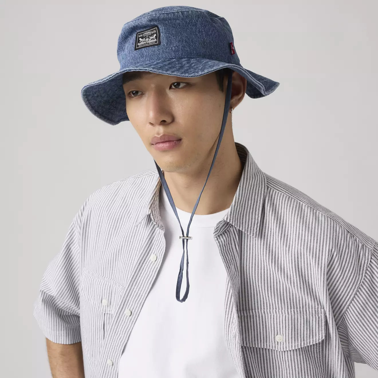 levi's® men's bay drawstring bucket hat 005CP0002S- Medium Indigo – Levi's Hong Kong