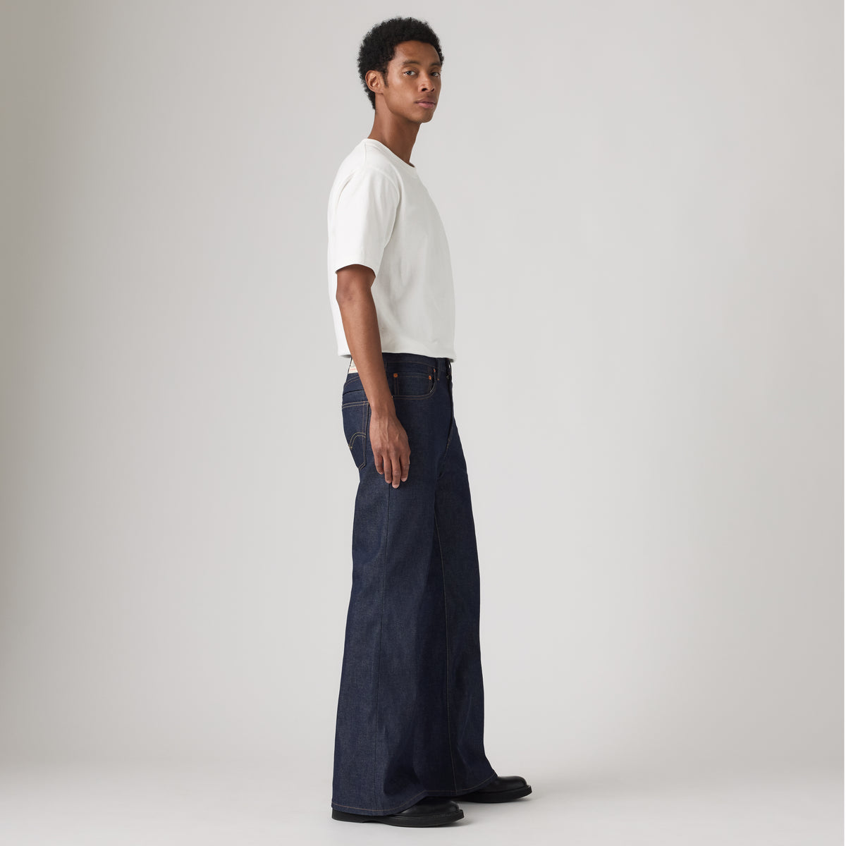 Levi’s® x sacai Belted Flare 牛仔褲