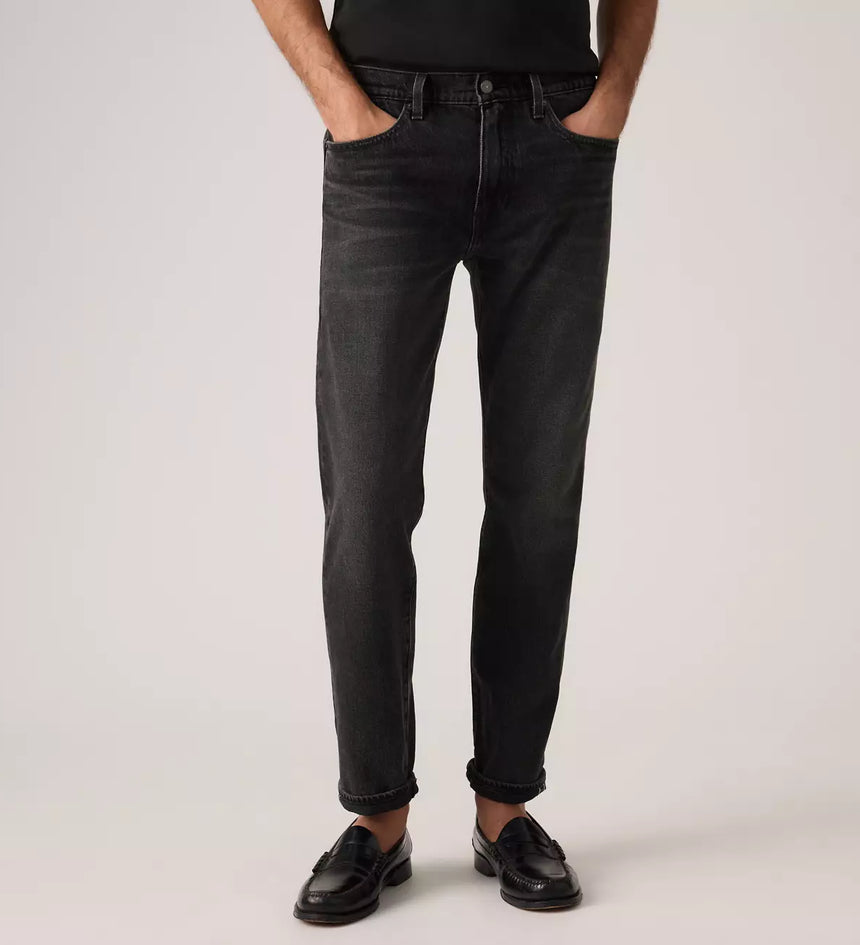levi's® 502™ 標準窄腳牛仔褲 | 男裝 2950718442932 Black – Levi's 香港