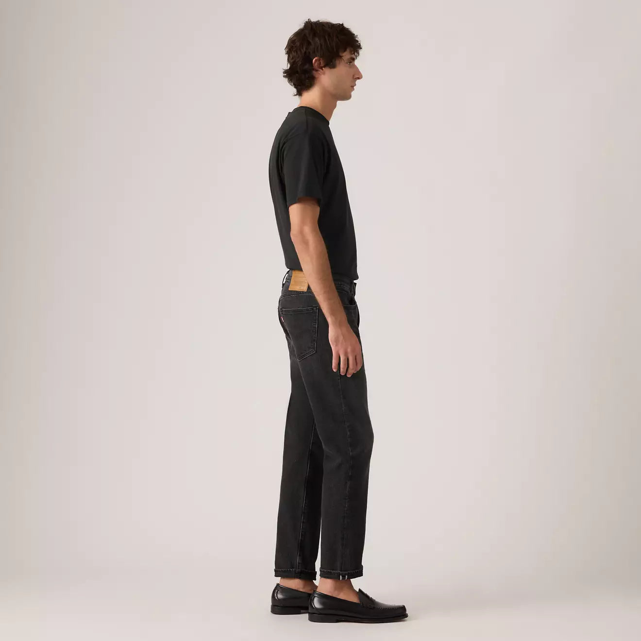 levi's® 502™ 標準窄腳牛仔褲 | 男裝 2950718443032 Black – Levi's 香港