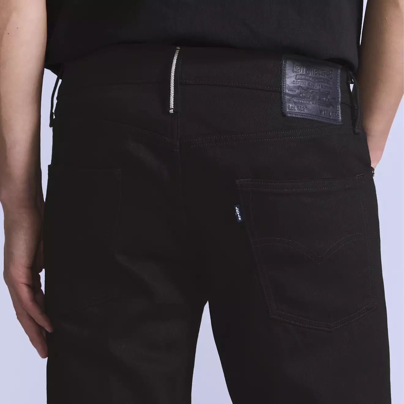 levi's® blue tab™ 502™ 修身窄腳牛仔褲 | 男裝 A588100142832 Black – Levi's 香港