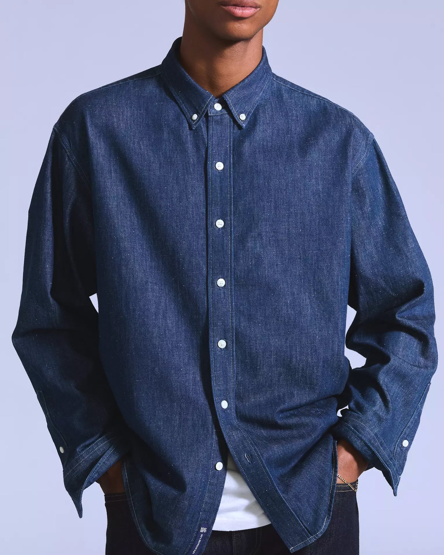 Levi's® Blue Tab™ Relaxed 牛仔鈕扣襯衫 | 男裝