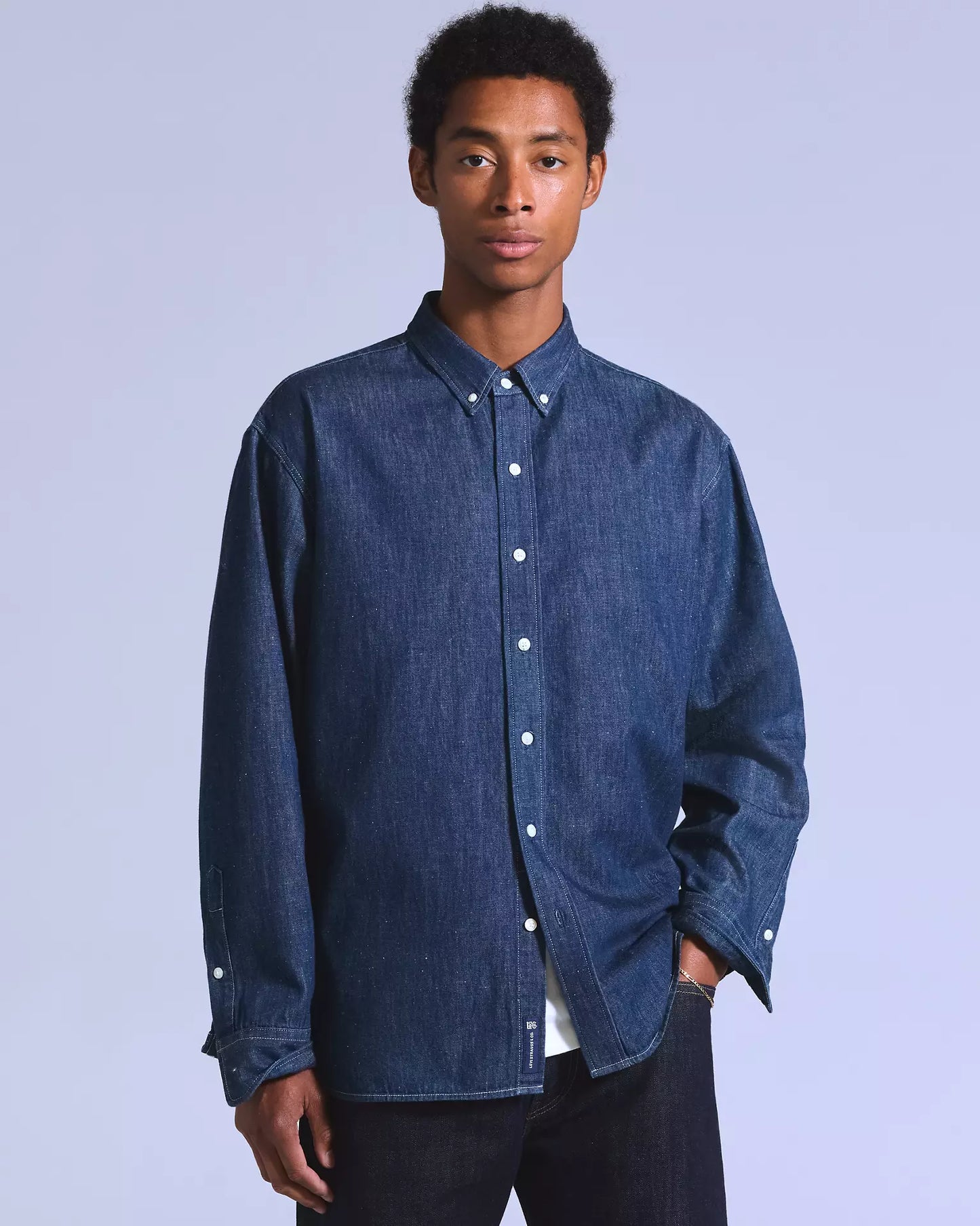 Levi's® Blue Tab™ Relaxed 牛仔鈕扣襯衫 | 男裝