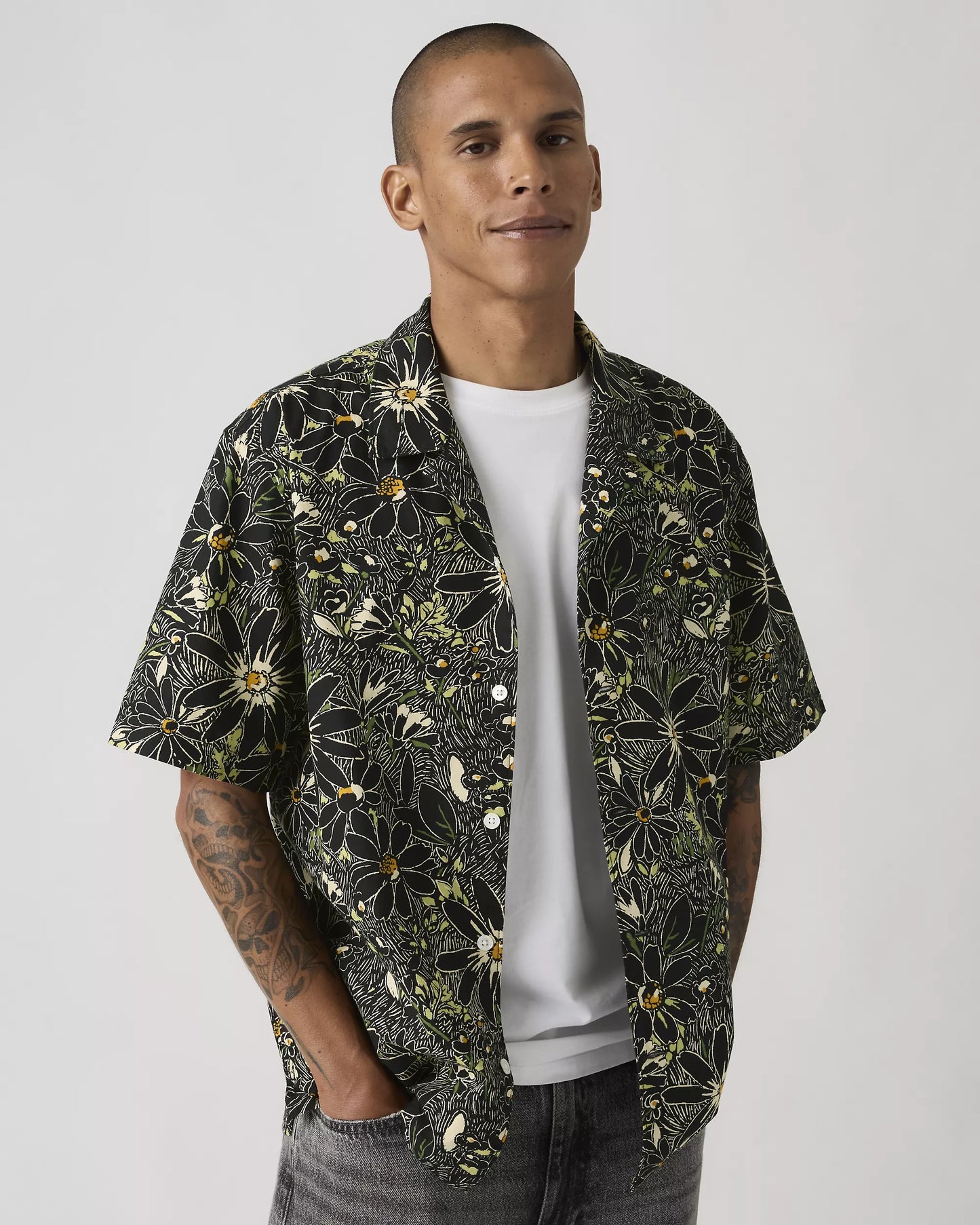 Levi's® Men's Sunset Camp Standard Fit Shirt
