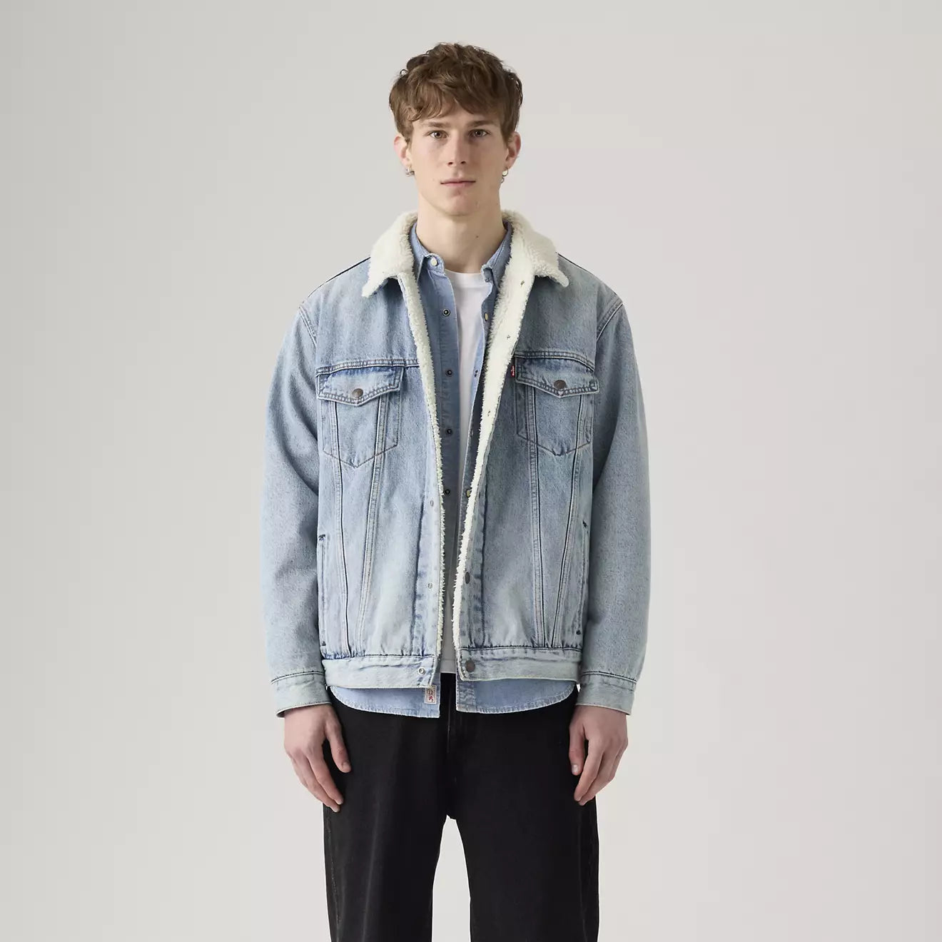levi's® relaxed sherpa trucker 寬鬆羊毛外套 | 男裝   A57840026XS- Light Indigo – Levi's 香港