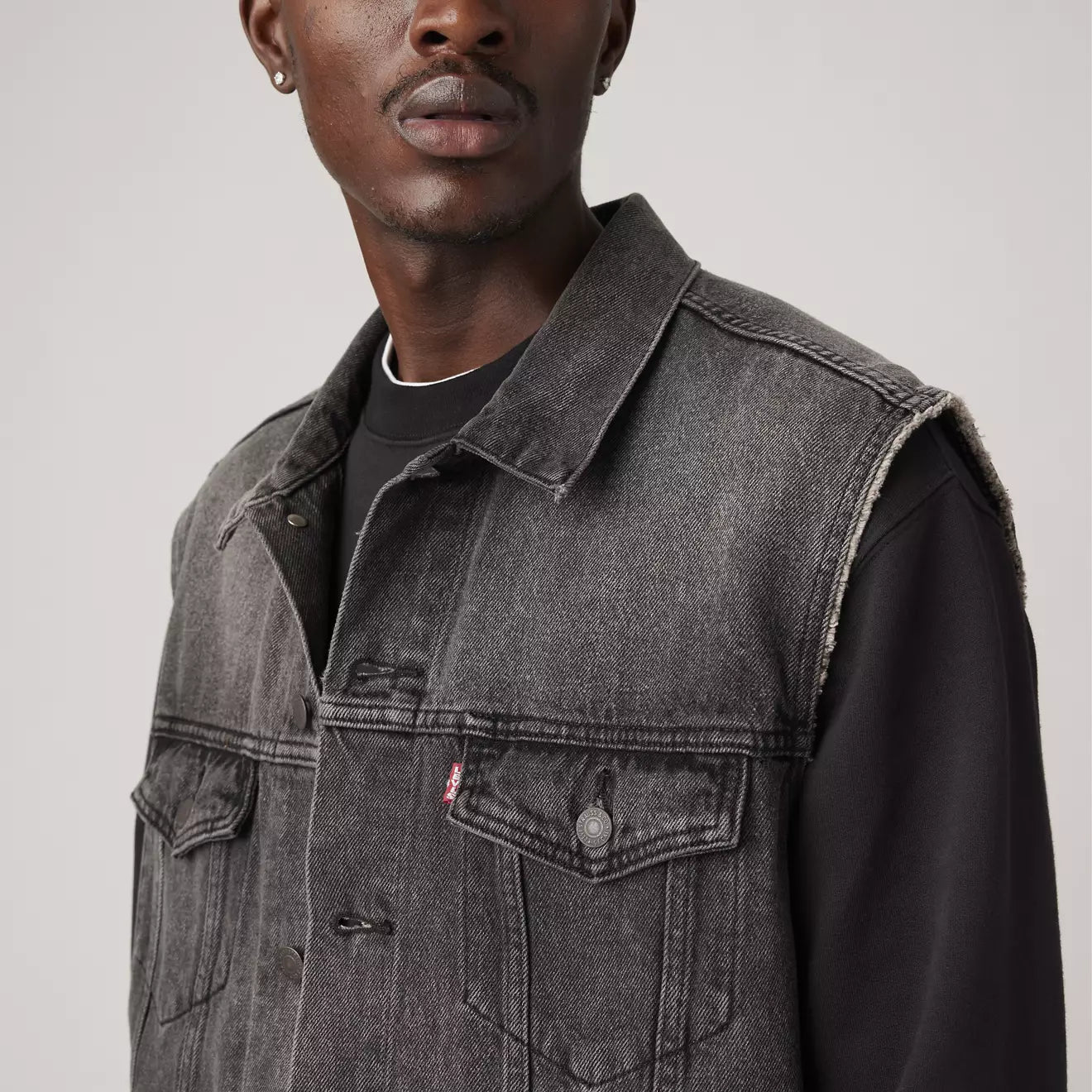 levi's® men's relaxed trucker vest A57890001S- Black – Levi's Hong Kong