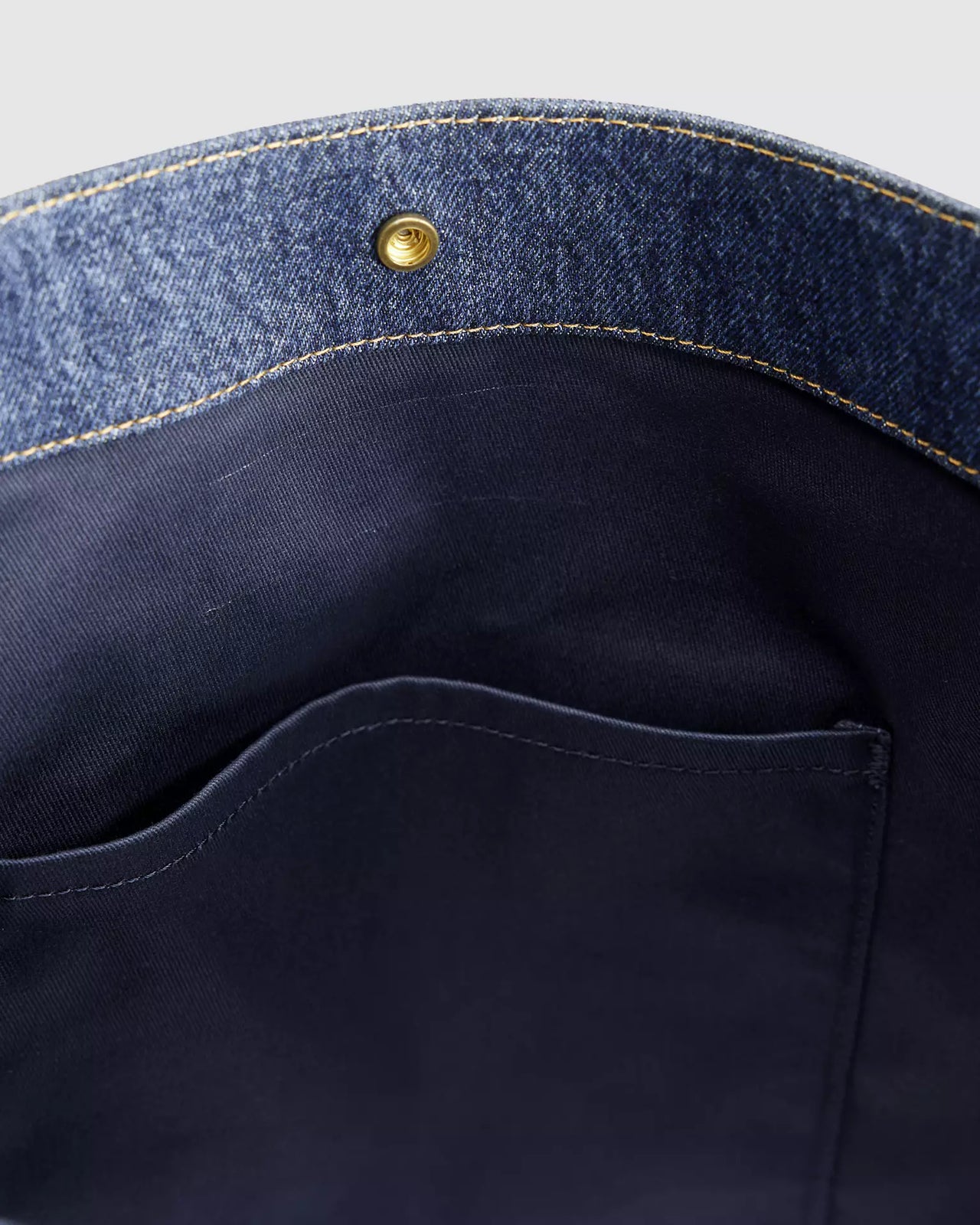 levi's® women's medium heritage bag 005DN0001OS- Dark Indigo – Levi's Hong Kong