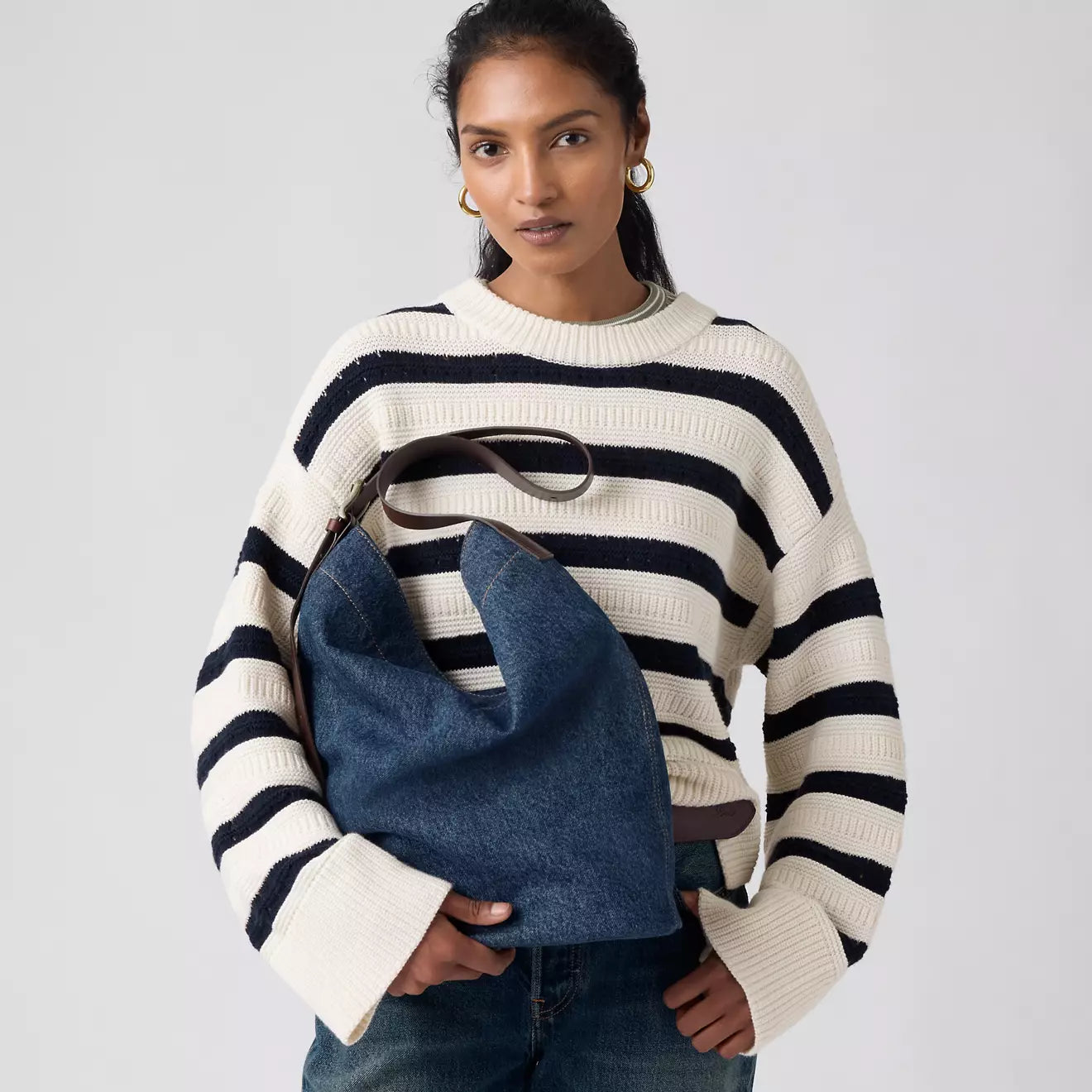 levi's® women's medium heritage bag 005DN0001OS- Dark Indigo – Levi's Hong Kong