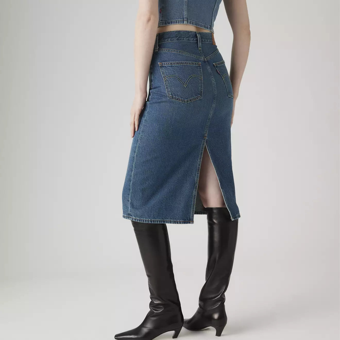 levi's® high-rise back slit 裙 | 女裝 001VH000625- Medium Indigo – Levi's 香港