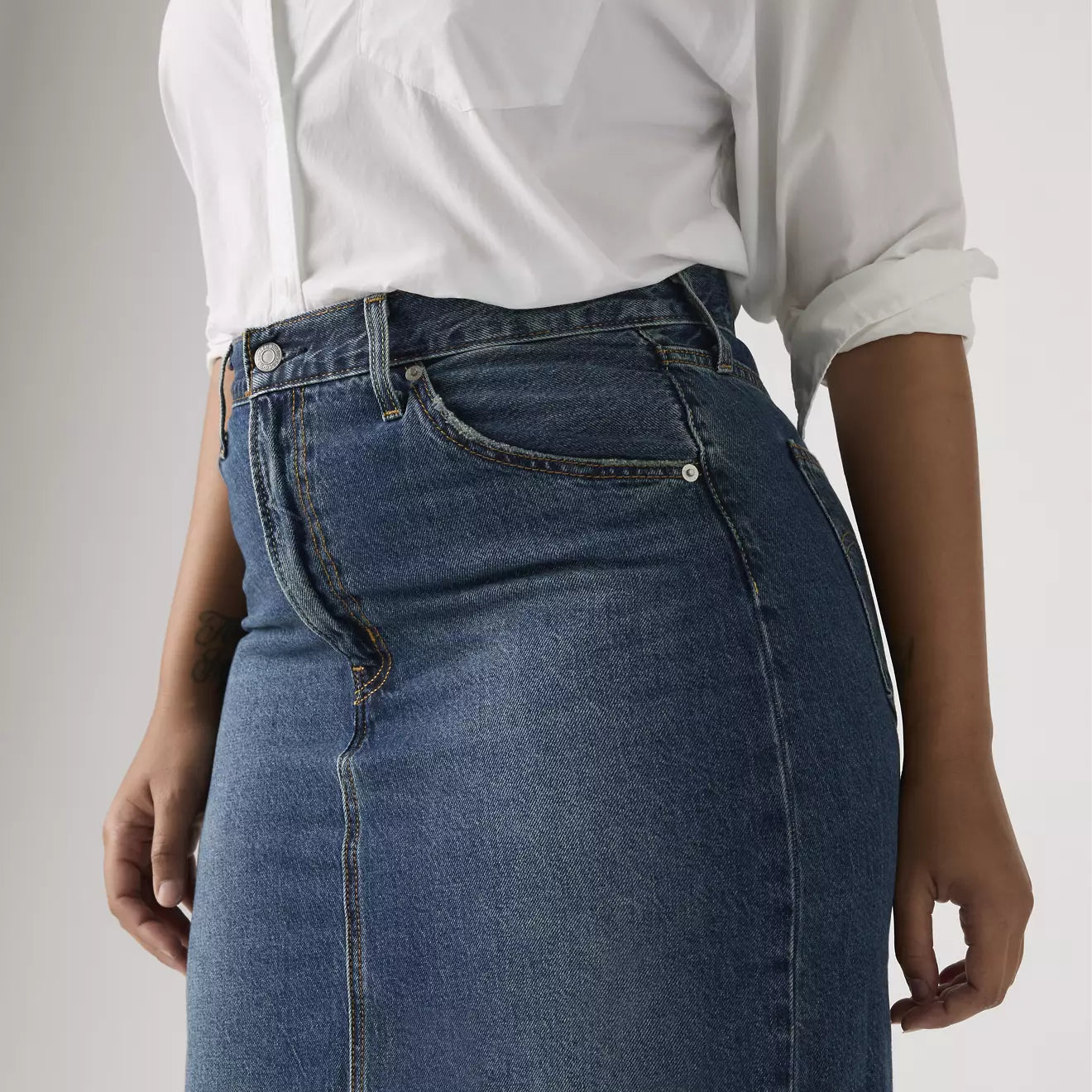 levi's® high-rise back slit 裙 | 女裝 001VH000625- Medium Indigo – Levi's 香港