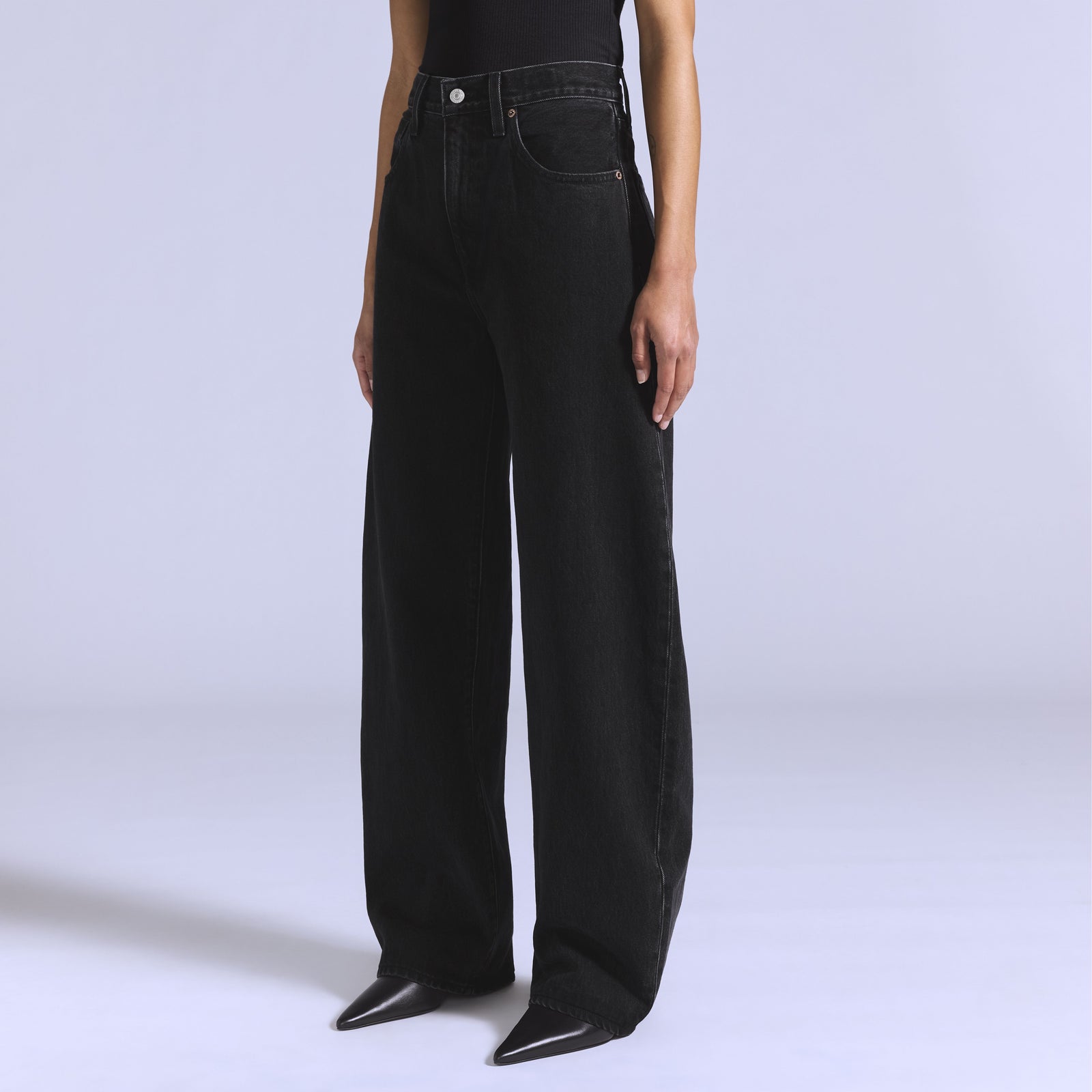 levi’s® blue tab™ drop barrel 錐型牛仔褲 |女裝 003J400012431 Dark Indigo – Levi's 香港