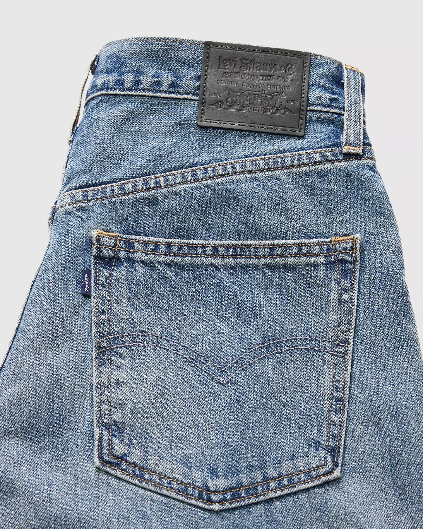 Levi's® Blue Tab™ Drop Barrel 牛仔褲 | 女裝
