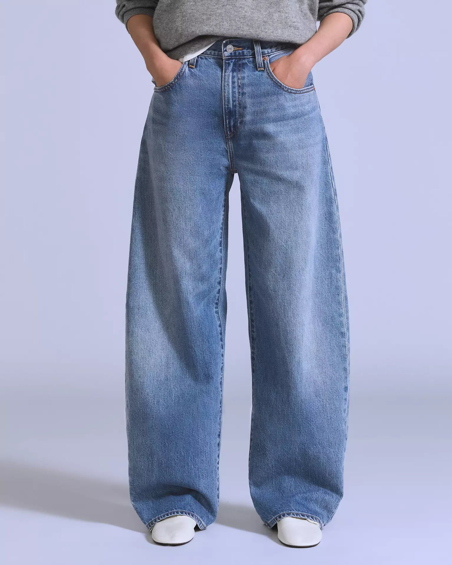 Levi's® Blue Tab™ Drop Barrel 牛仔褲 | 女裝