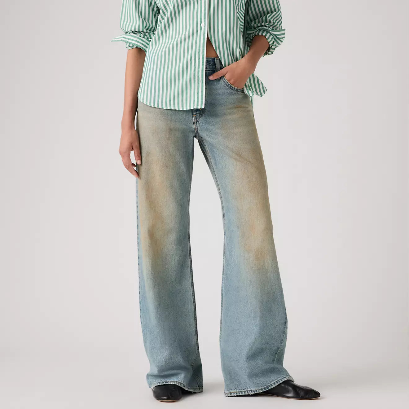 rosé's style levi's® women's loose boot jeans 005DO00472329 Medium Indigo – Levi's Hong Kong